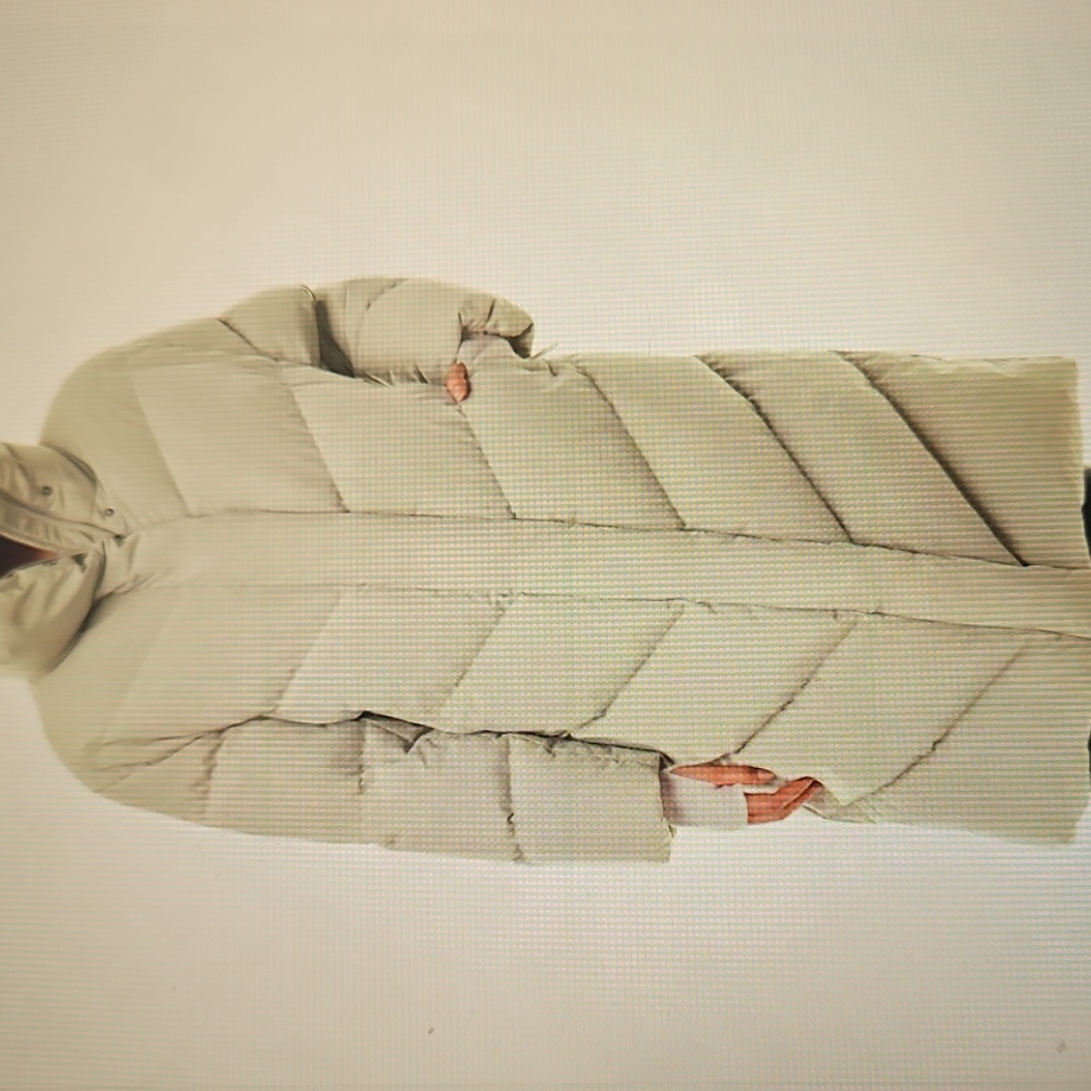 Aritzia Light Green Cloud Puffer Coat - Picture 2 of 12